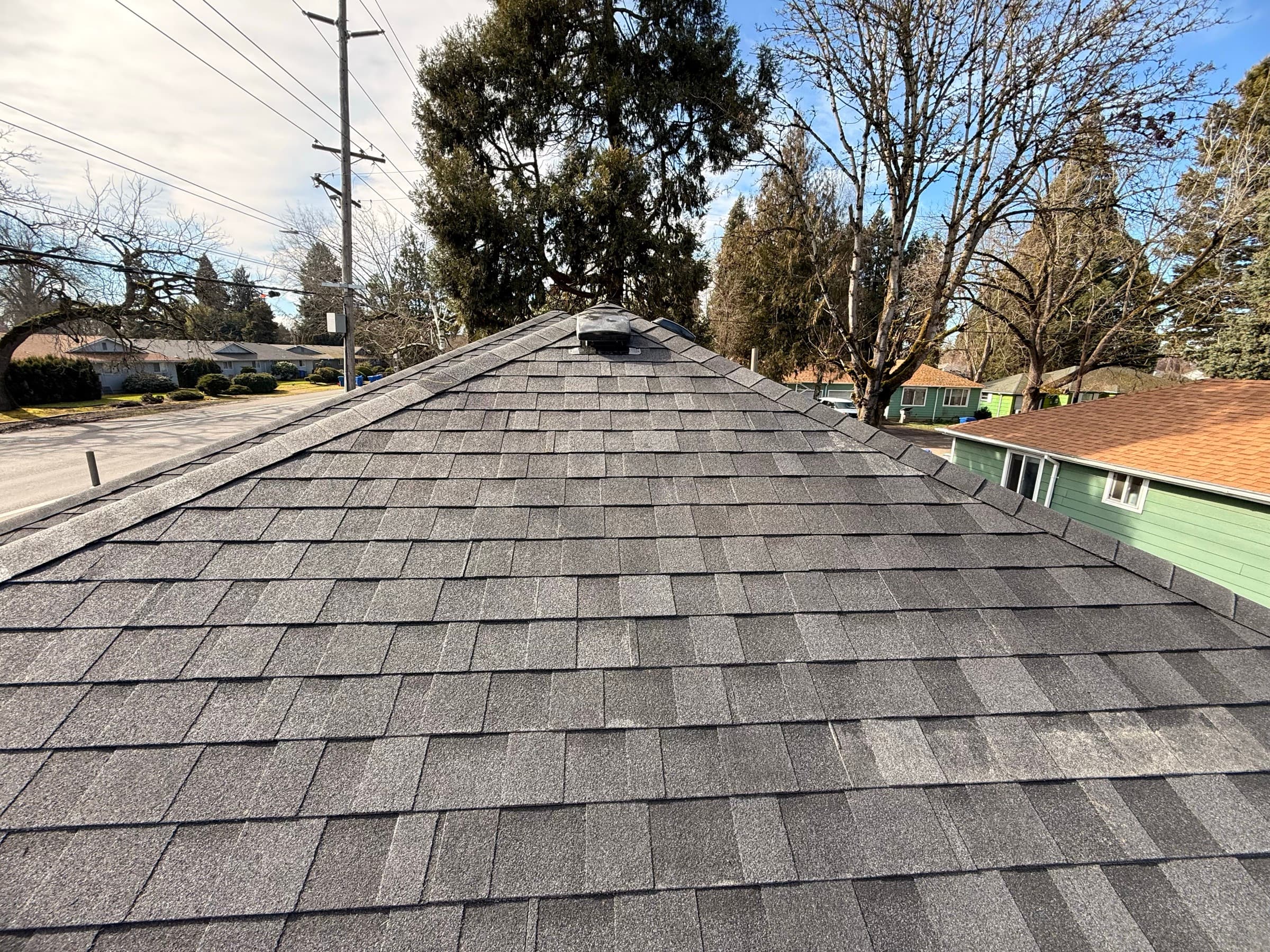 Completed roofing project by Denali Builders Construction serving the Pacific Northwest of Oregon